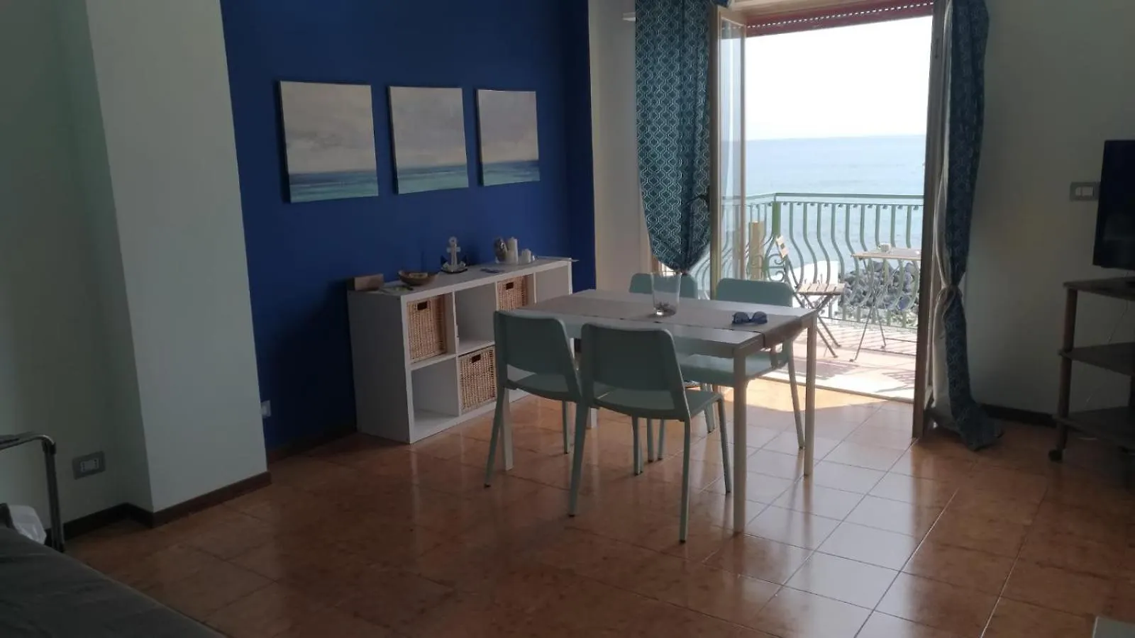 Beachfront Giardini Naxos